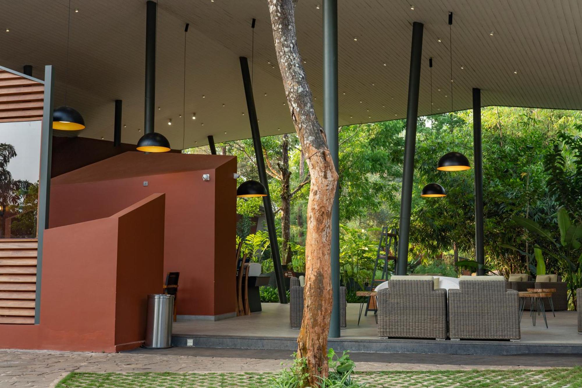 Vyna Hillock Resort And Spa Витхири Экстерьер фото